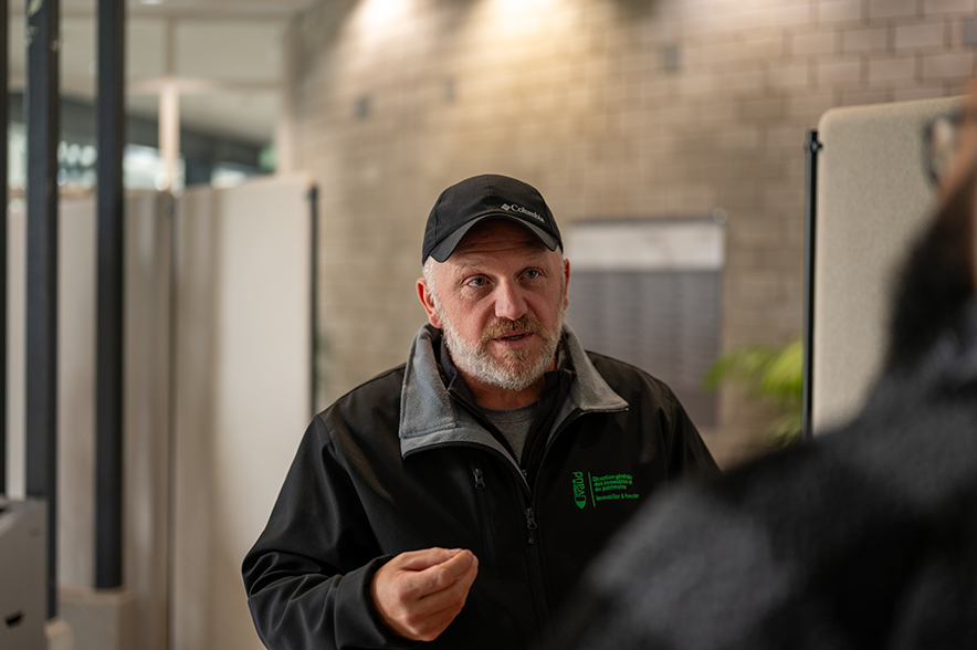 L'intendant du bâtiment.